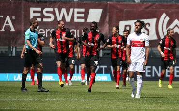 Fußball  2.Bundesliga SV Wehen  Wiesbaden vs.  VfB Stuttgart