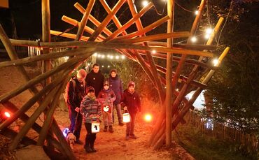 Eins + Alles leuchtet