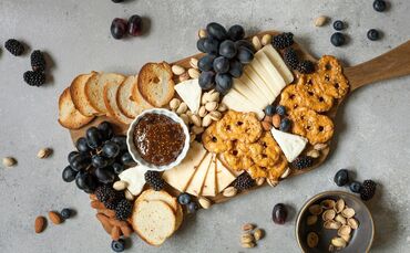 Käse Platte Symbolbild Brotzeit Vesper Unsplash