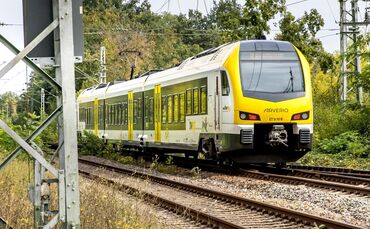 RE 90 von Winnenden nach Crailsheim, Bhf Winnenden, 25.09.2024.