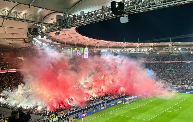 Pyro-Show gegen Bergamo