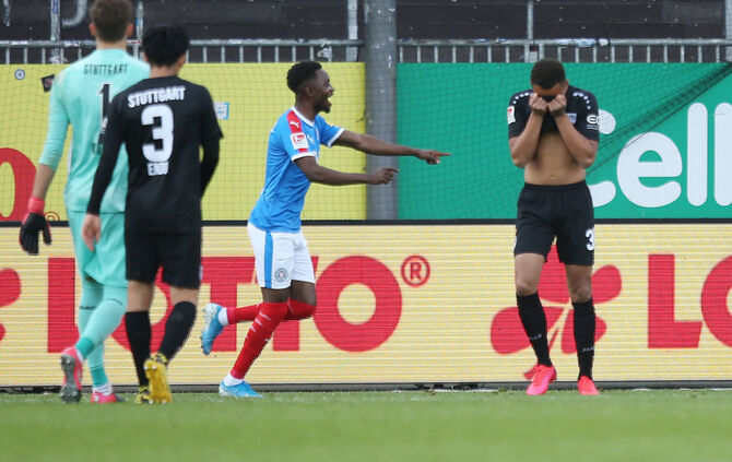 Fußball  2.Bundesliga Holstein Kiel vs. VfB Stuttgart