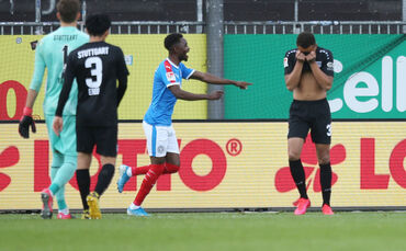 Fußball  2.Bundesliga Holstein Kiel vs. VfB Stuttgart