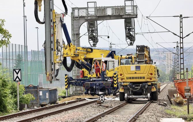 Bahn Baustelle Sommerrain Vollsperrung