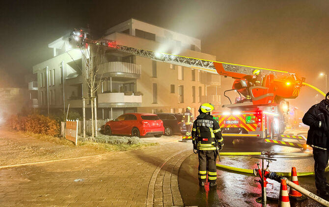 Brand auf Balkon Am Adelsbach, Winnenden, 31.12.2024.