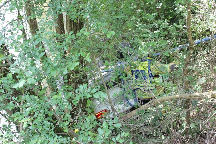 Bietigheim: PKW landet in der Enz