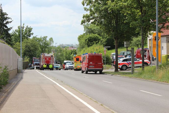 Bietigheim: PKW landet in der Enz