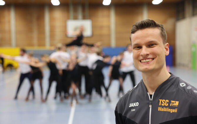 Leo Fliegner mit dem B-Team des TSC "Fun and Dance" Waiblingen