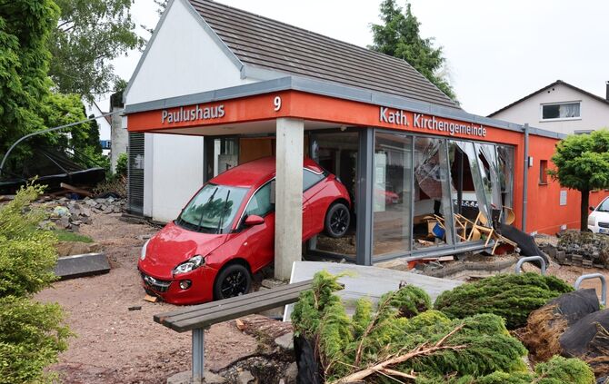 Paulushaus: Überschwemmung Miedelsbach