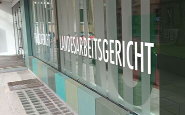 landesarbeitsgerichtsymbol - 1