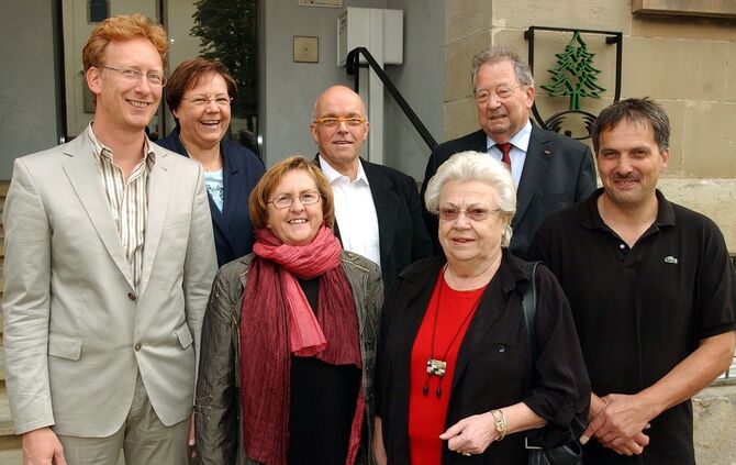 Acht Stadträte scheiden nach der Kommunalwahl aus dem Gemeinderat aus, sieben wurden am 15. September 2009 verabschiedet, einer