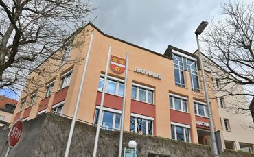 Kopie von Rathaus Leutenbach verwaltung Gemeinde Kommune symbol symbolbild symbolfoto