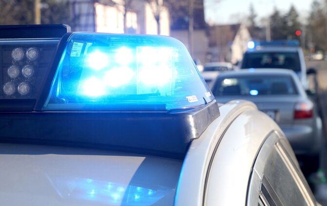 Blaulicht Unfall Polizei Polizeiauto Symbol Symbolbild symbolfoto