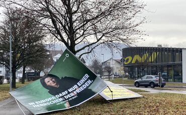 Wahplakte beschädigt