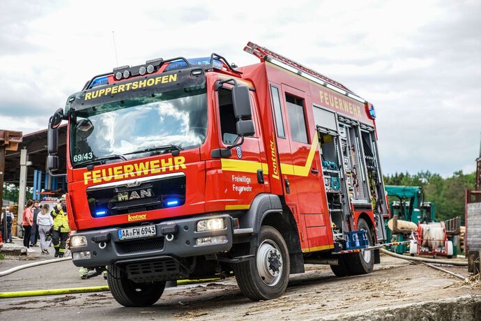 Ruppertshofen: Saegewerk in Vollbrand