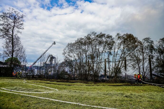 Ruppertshofen: Saegewerk in Vollbrand