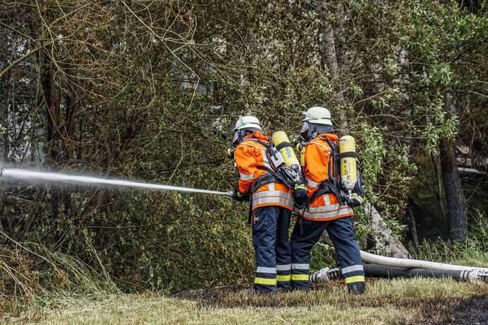 Ruppertshofen: Saegewerk in Vollbrand