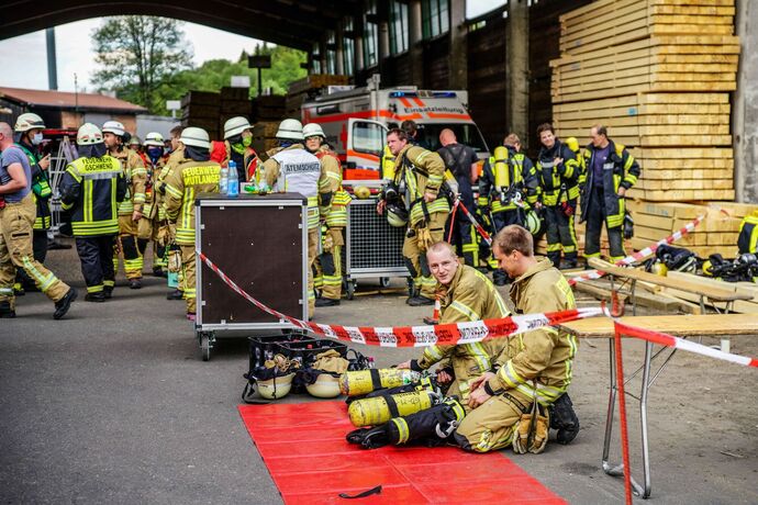 Ruppertshofen: Saegewerk in Vollbrand