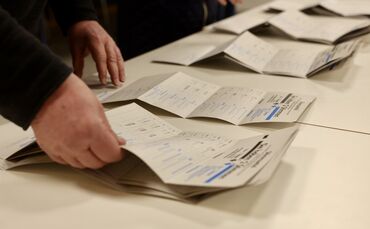 Wahlzettel Auszählung