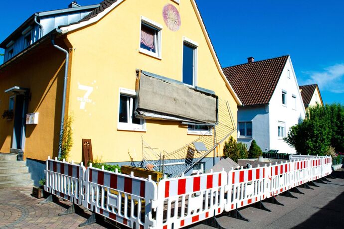 Balkon stürzt in Steinheim an der Murr ab - 4 Verletzte