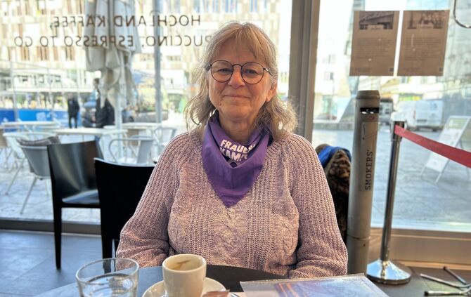 Seit fast 25 Jahren ist Christa Hourani aktivistisch tätig und setzt sich vor allem für Arbeiterinnenrechte ein.