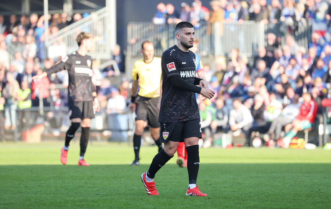Bundesliga Holstein Kiel vs. VfB Stuttgart