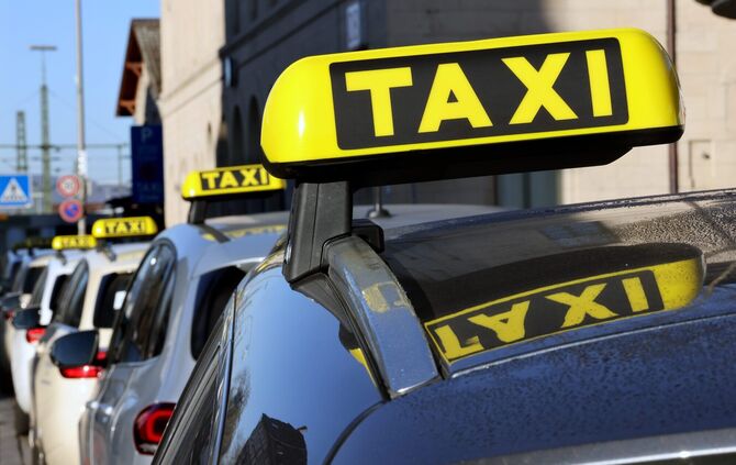 Symbolfoto Taxis