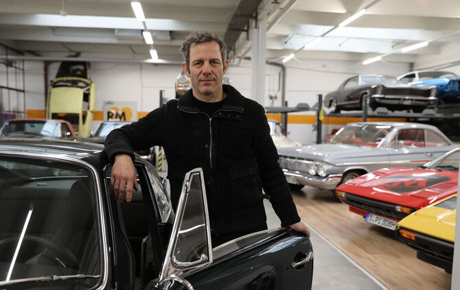 Christian Rühle mit dem F97, einem Neuwagen gebaut von Rühle Motors aus Schorndorf. - 1