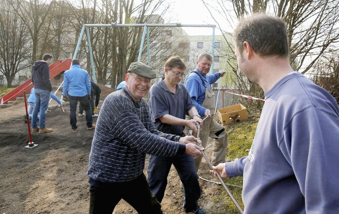 Gemeinschaftsarbeit Winterbach Gemeinschaftsarbeit in Winterbach, Bürger packen wieder mit an, um die Gemeinde zu verschönern.