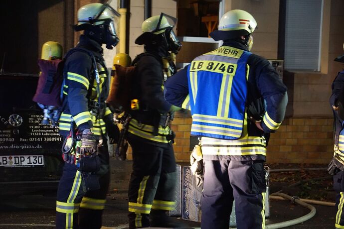 Ludwigsburg: Ausgedehnter Dachstuhlbrand in der Innenstadt