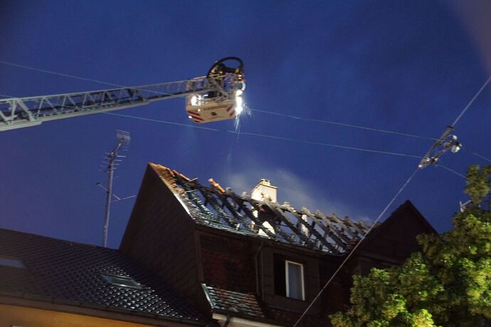 Ludwigsburg: Ausgedehnter Dachstuhlbrand in der Innenstadt