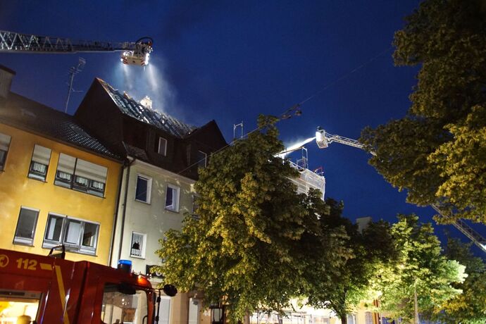 Ludwigsburg: Ausgedehnter Dachstuhlbrand in der Innenstadt