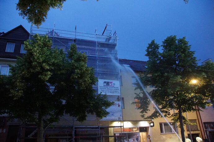 Ludwigsburg: Ausgedehnter Dachstuhlbrand in der Innenstadt