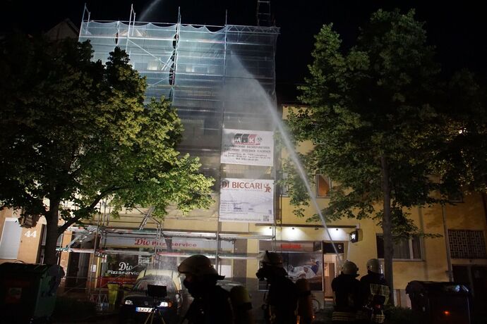 Ludwigsburg: Ausgedehnter Dachstuhlbrand in der Innenstadt