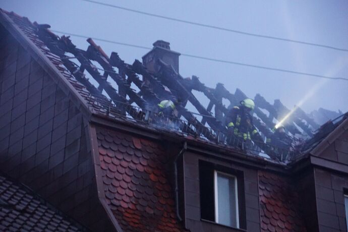 Ludwigsburg: Ausgedehnter Dachstuhlbrand in der Innenstadt