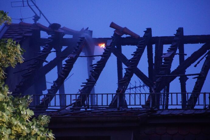 Ludwigsburg: Ausgedehnter Dachstuhlbrand in der Innenstadt