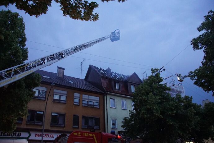 Ludwigsburg: Ausgedehnter Dachstuhlbrand in der Innenstadt