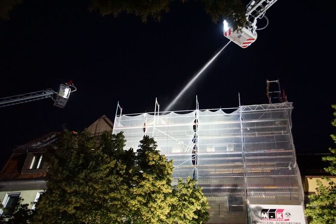 Ludwigsburg: Ausgedehnter Dachstuhlbrand in der Innenstadt