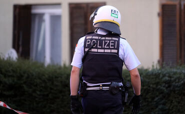 Polizei polizist einsatz symbl symbolbild symbolfoto Querdenker