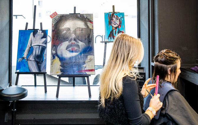 Pop-up-Galerie im Friseursalon "Animi ardor"