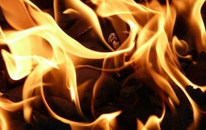 Grill Symbolbild Feuer Feuerstelle Symbol