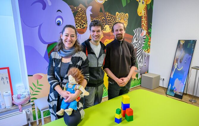 Carolin & Ilja Wildermann mit Lennart Hartschuh.