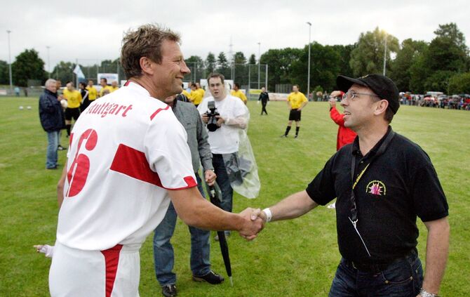 Leutenbach Sportplatz, Benefiz-Fussballspiel zwischen der VfB-Traditionsmannschaft und einer AH-All-Stars-Auswahl aus Leutenbach