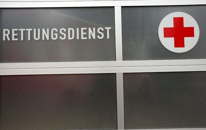 Rettung Unfall Rettungsdienst Symbol Symbolbild symbolfoto