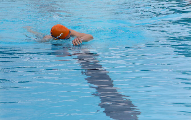 Wunnebad Schwimmbad Freibad Schwimmen Schwimmbecken Symbolfoto