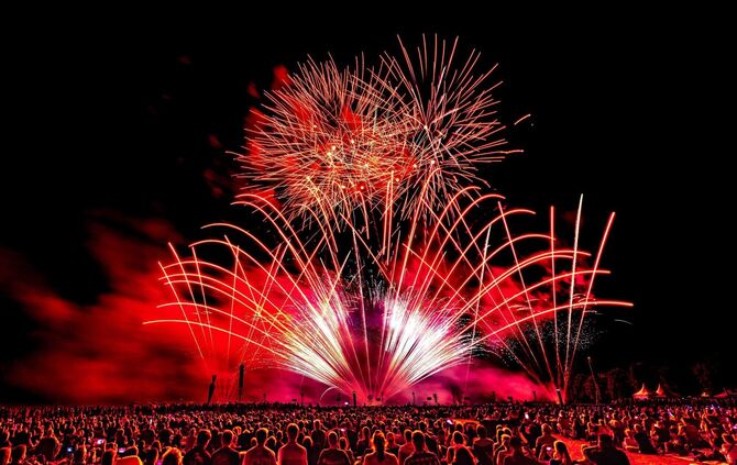 flammende-sterne_copyright-hubert-hartmann