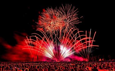 flammende-sterne_copyright-hubert-hartmann