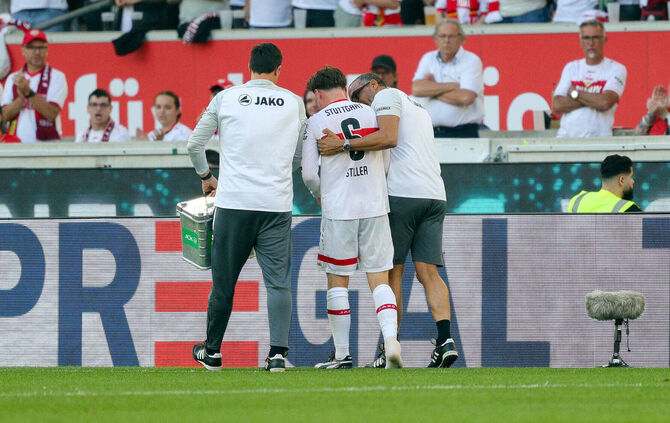 Fußball VfB Stuttgart vs. FC Augsburg