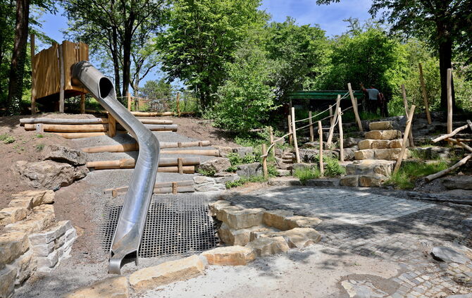 Spielplatz Junge Weinberge Neue Spielgeräte