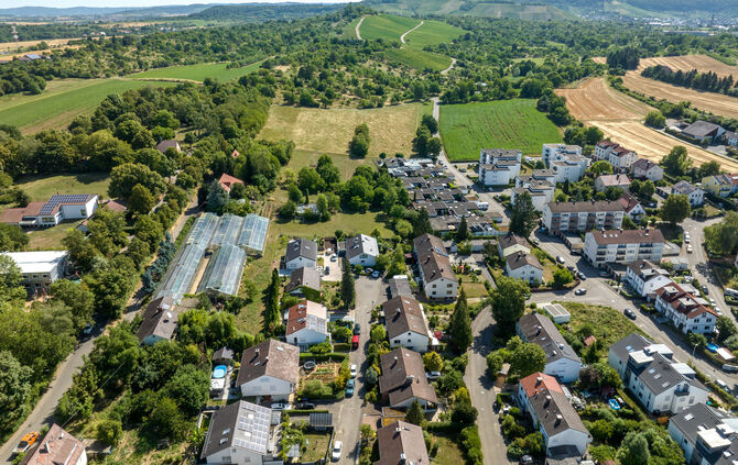 Luftbild Bereich Sörenbergweg, Bühlweg, Seestr., WN-Neustadt, 18.07.2023.